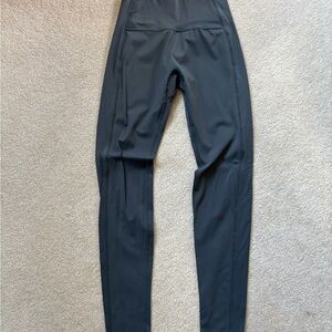 Alphalete leggings (medium)